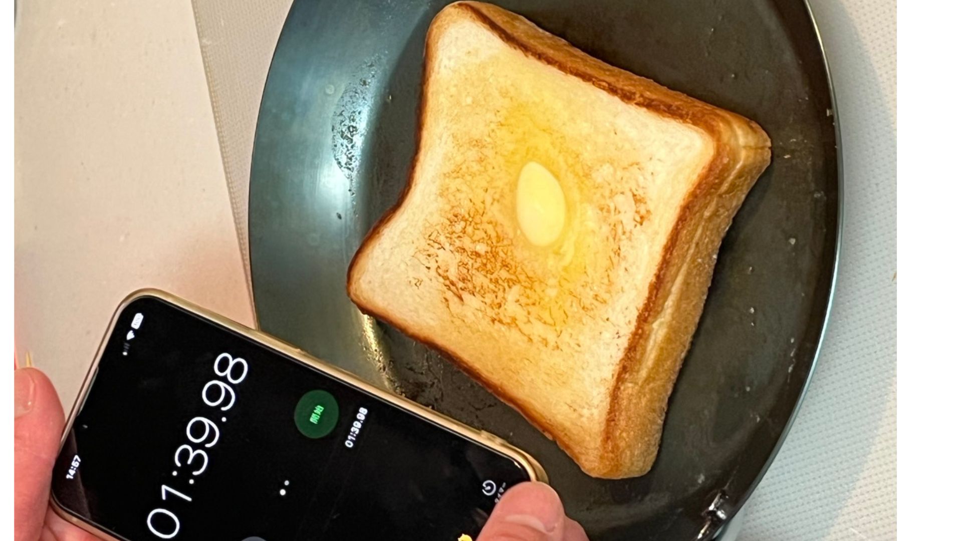目指したのは食パンの美味しさを凝縮するフライパン