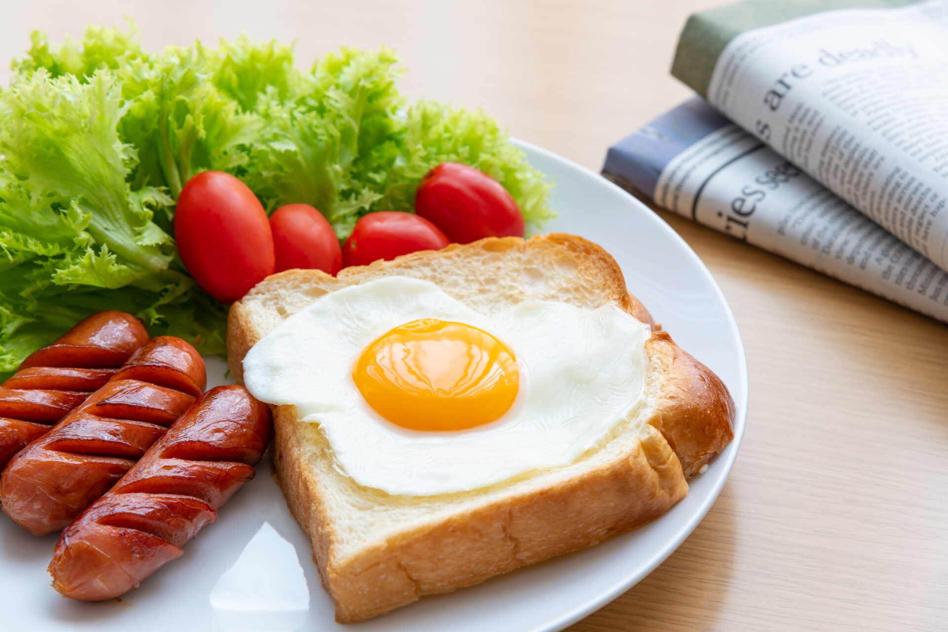 5分で完成！食パン専用鉄製フライパンで作る｜親子の朝ごはんワンプレート